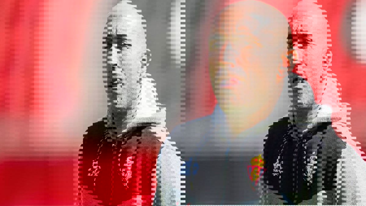 قبل 24 ساعة من مواجهة ريال مدريد.. إسبانيول يعلن إقالة مدربه