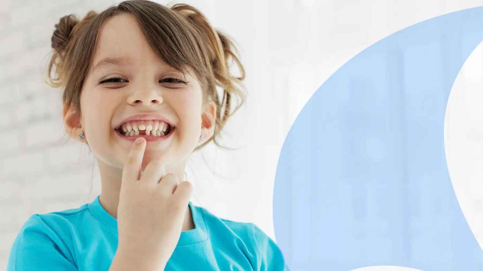 ماذا يحدث حين تسقط أسنان الطفل اللبنية؟