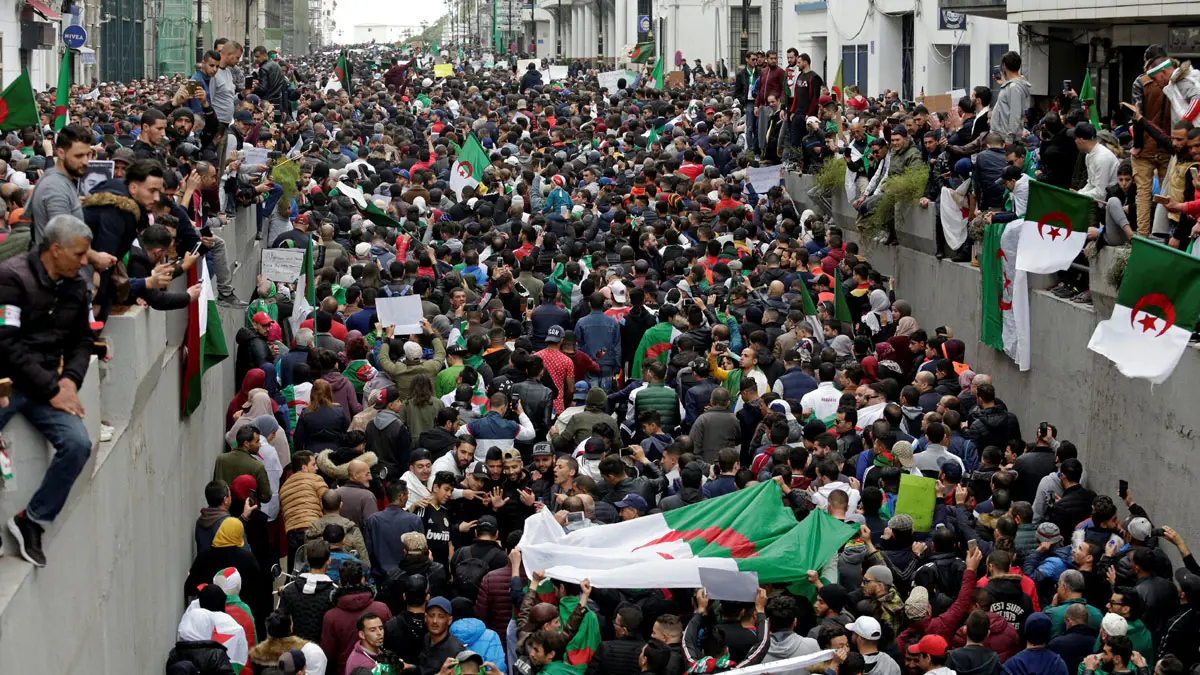 اعتقال متظاهرين في الجزائر وسط حالة توتر أمني.. وأحمد صالح يتوعد (صور)‎‎