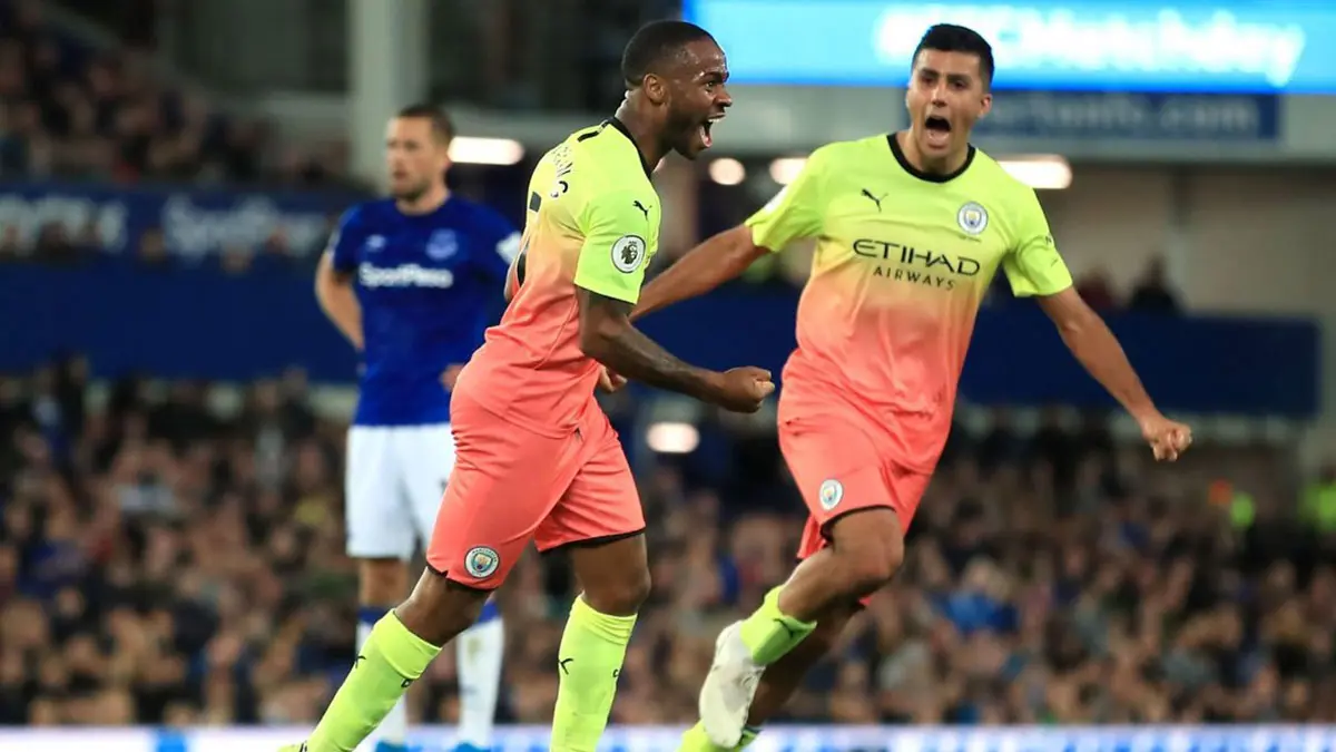 مانشستر سيتي يُسقط إيفرتون ويواصل ملاحقة ليفربول على قمة ترتيب الدوري الإنجليزي (فيديو)