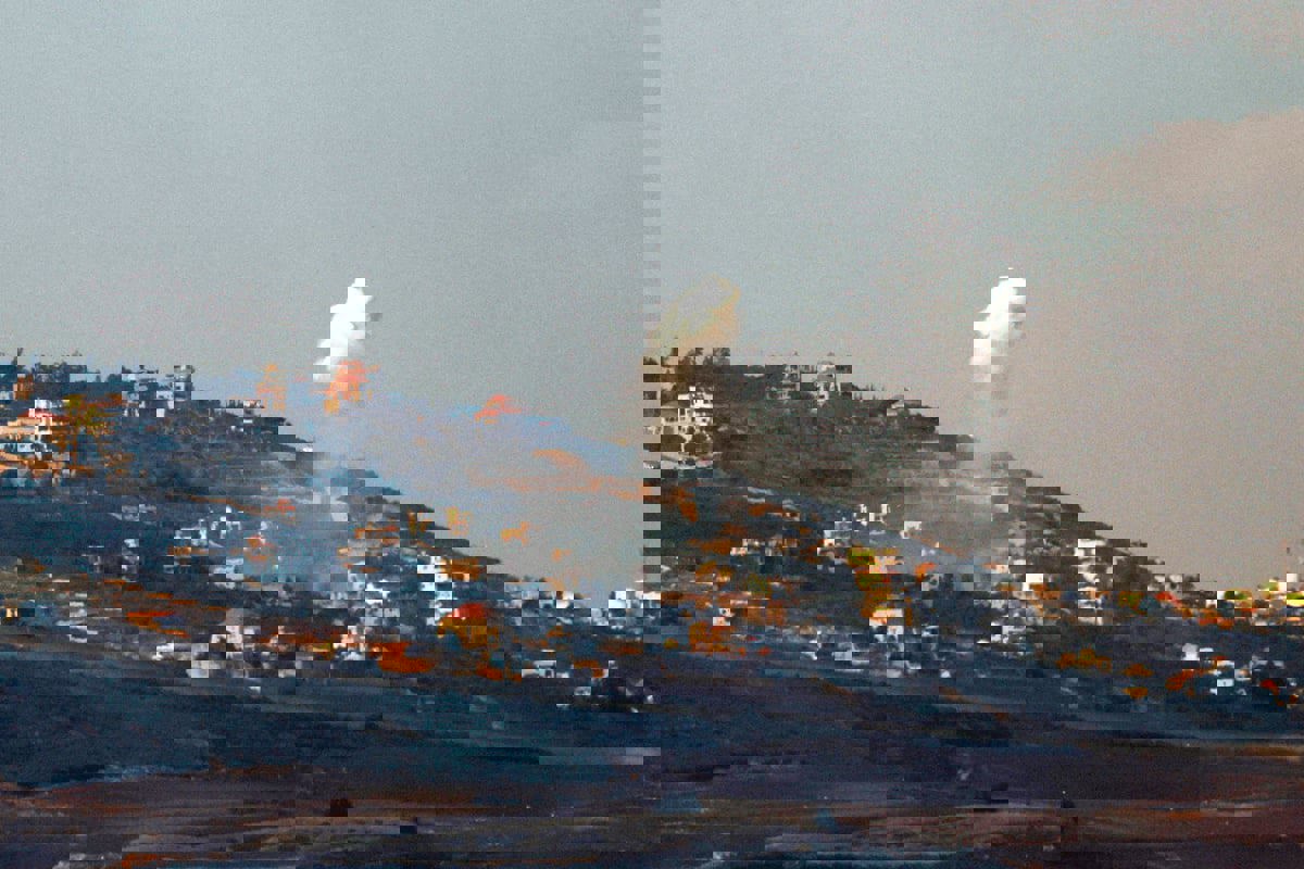 قصف إسرائيلي يطال موكب تشييع جنوب لبنان