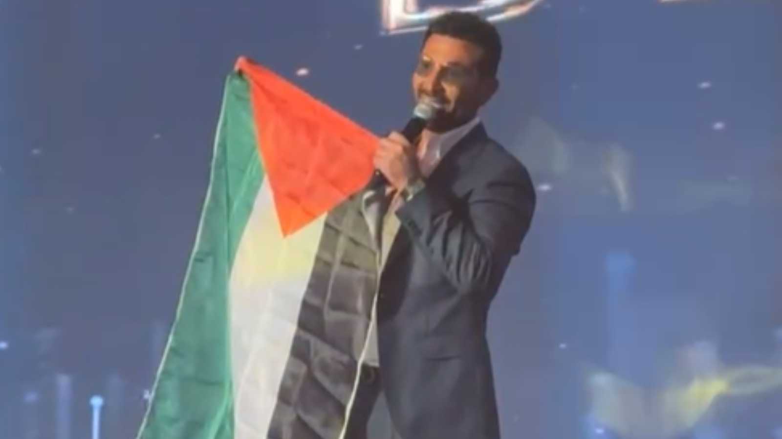 أحمد سعد يغني من أجل فلسطين وغزة خلال حفل "دير جيست" (فيديو)