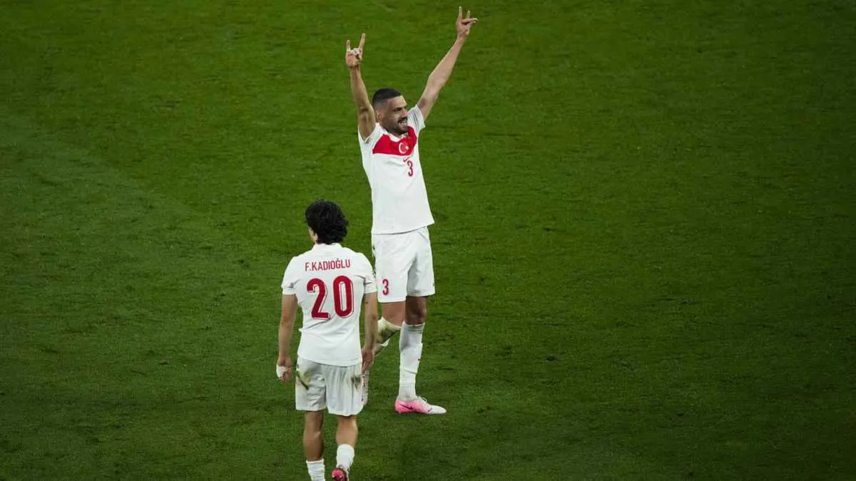 "الذئاب الرمادية" تحرم مدافع تركيا من مواجهة هولندا