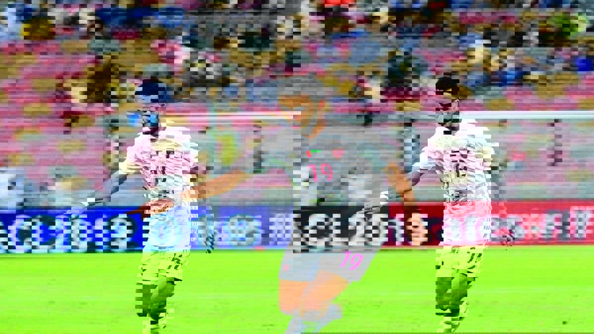 نادي الشارقة الإماراتي يعلن اقترابه من خالد الظنحاني مدافع الوحدة