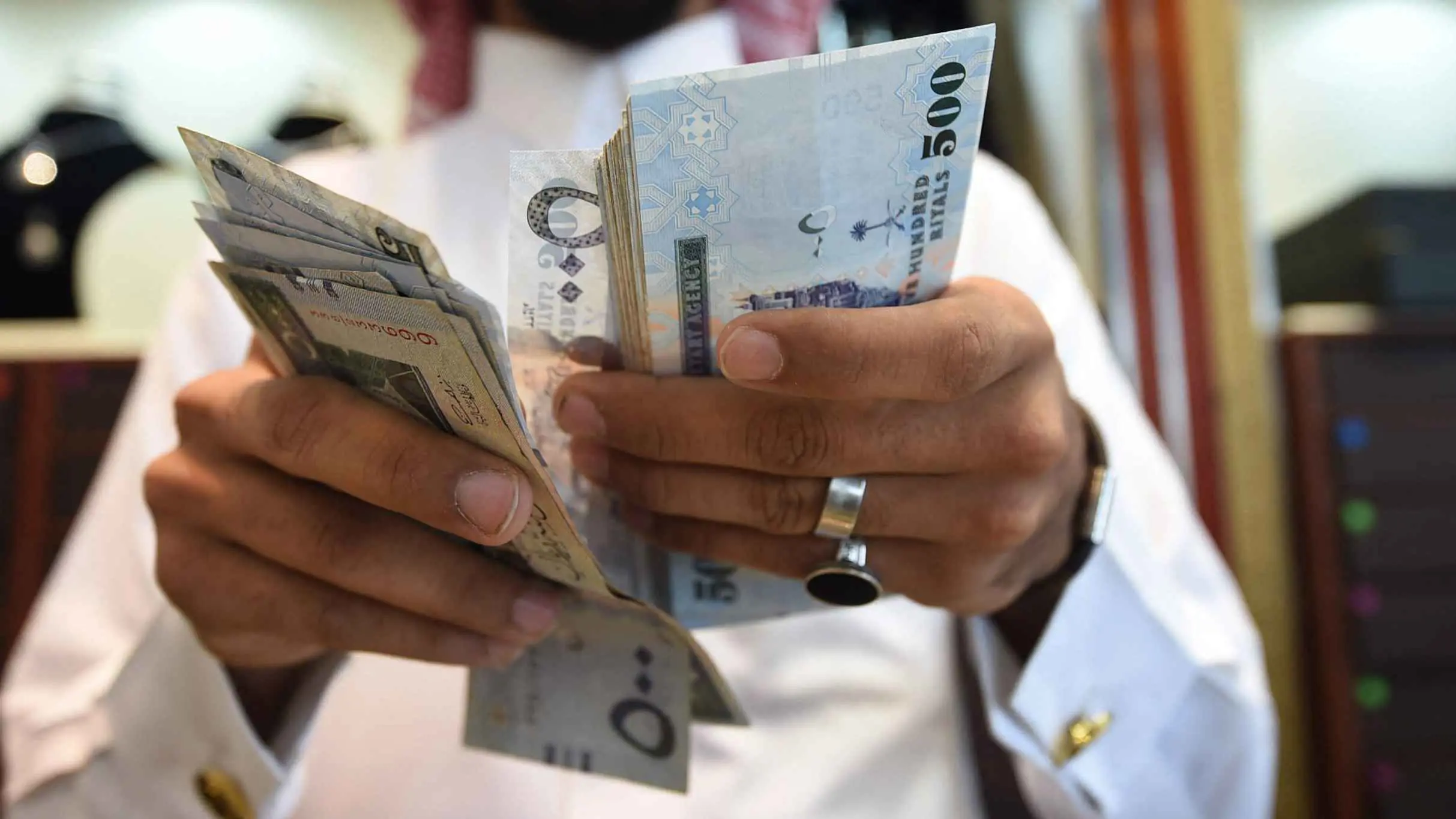 السعودية.. محتال يحصل على 5 ملايين دولار من ضحاياه عبر خدعة بسيطة‎