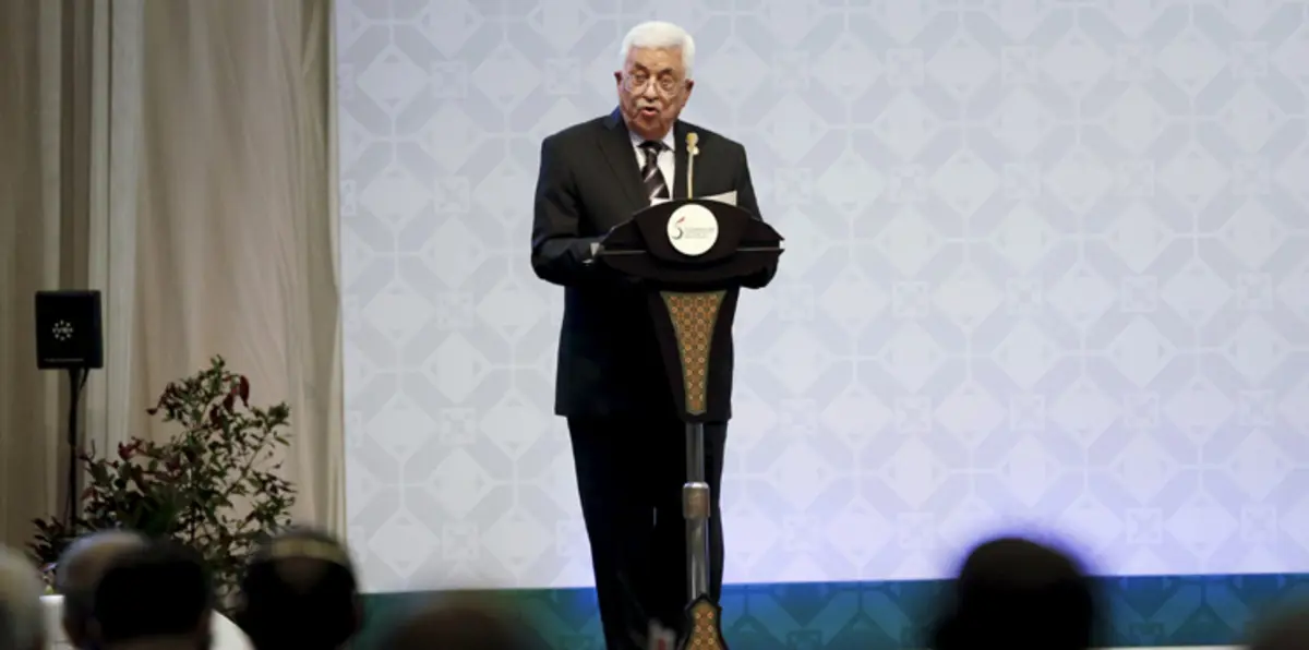 عباس يؤكد كبحه عمليات الطعن ويعرض الالتقاء بنتنياهو