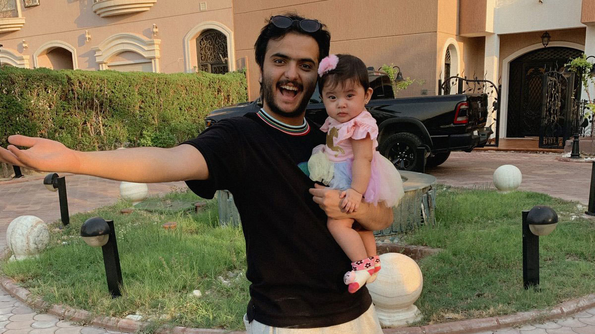 الكويت.. تجديد سجن الفنان طلال سام المتهم بتحريض الأطفال على الانتحار