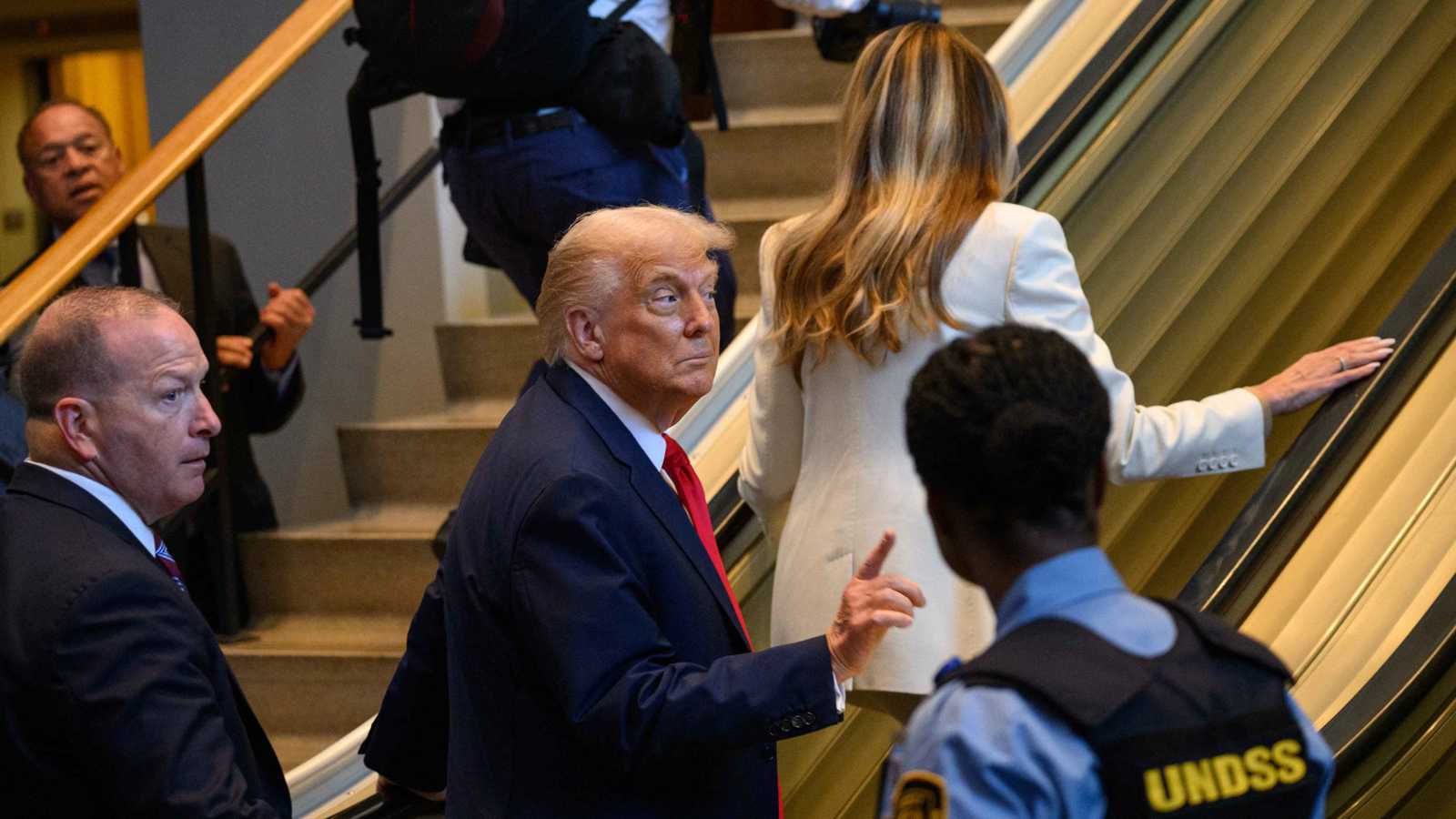 الأمم المتحدة تحلّ لغز "سلم ترامب" (فيديو)