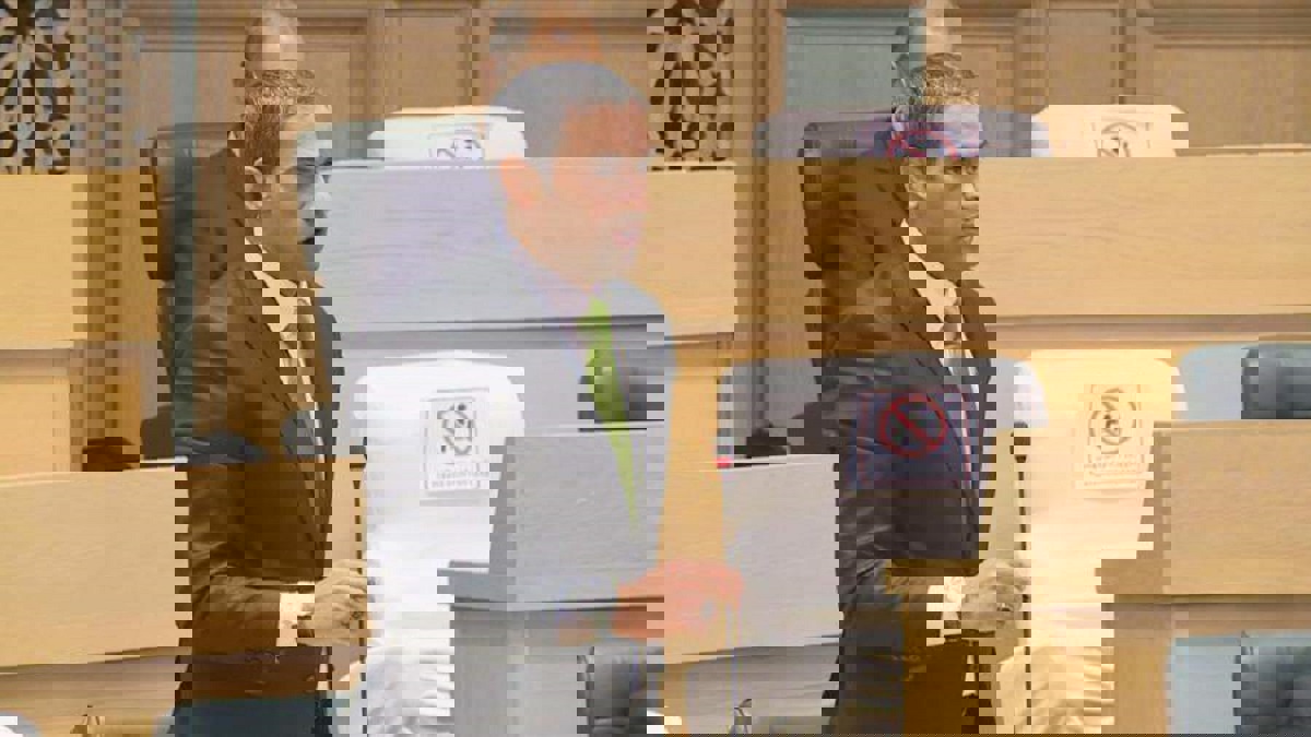 جمد البرلمان الأردني عضويته فقدم استقالته.. من هو النائب أسامة العجارمة؟