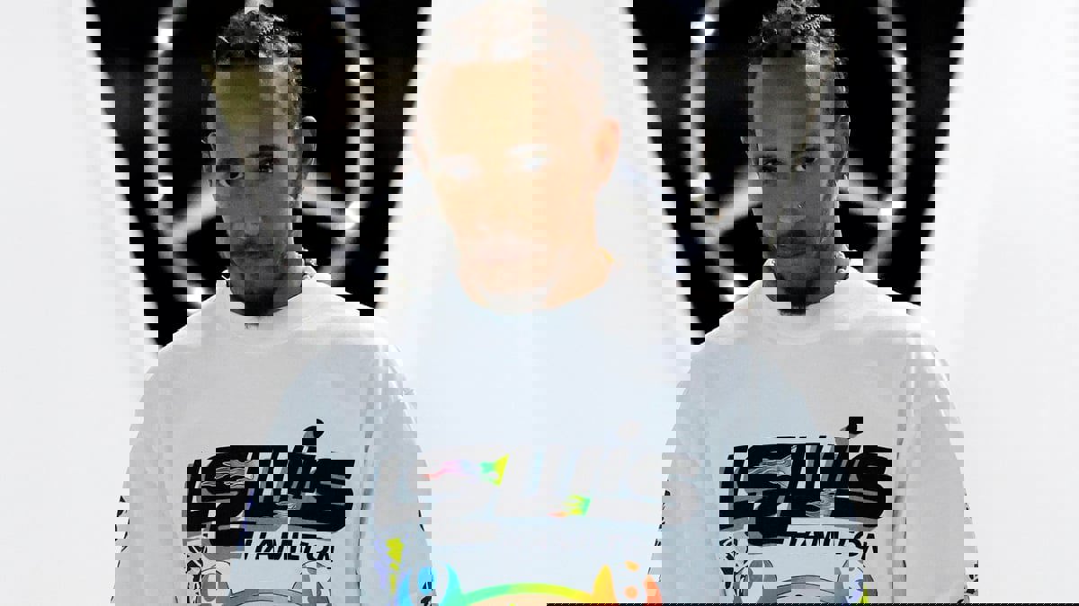 لويس هاملتون لا يخطط للاعتزال بعد نهاية عقده مع مرسيدس