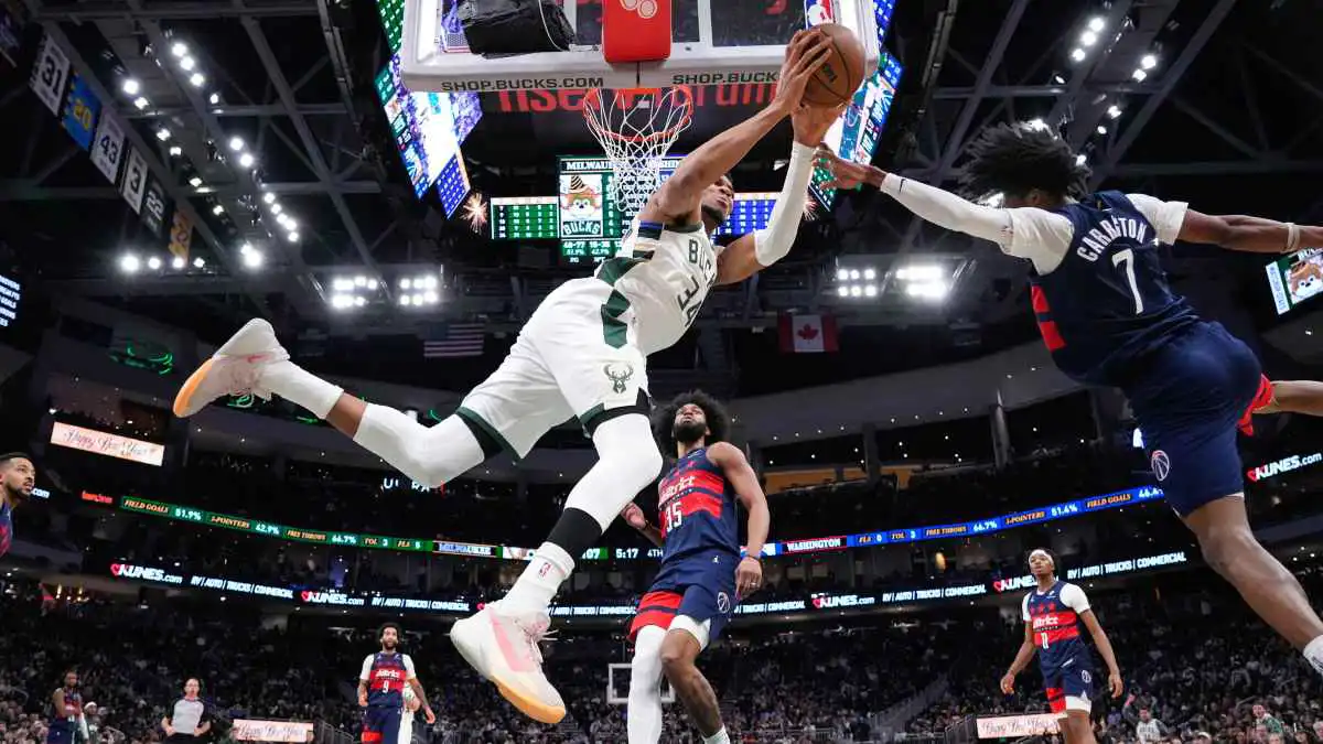 NBA.. ماكولوم يقود ويزاردز لتجاوز باكس في دوري السلة الأمريكي