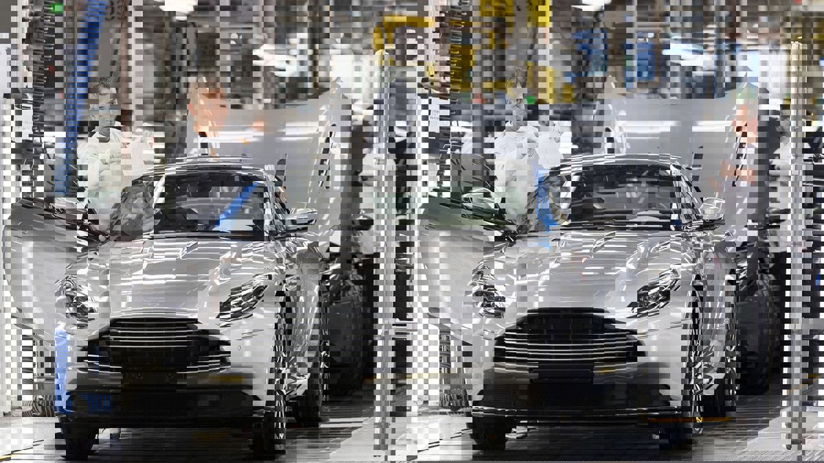 "فاينانشال تايمز": السعودية تقترب من الاستحواذ على حصة في "أستون مارتن"