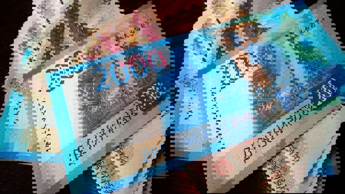 روسيا تعلن بدء تسديد ديونها الخارجية بالروبل