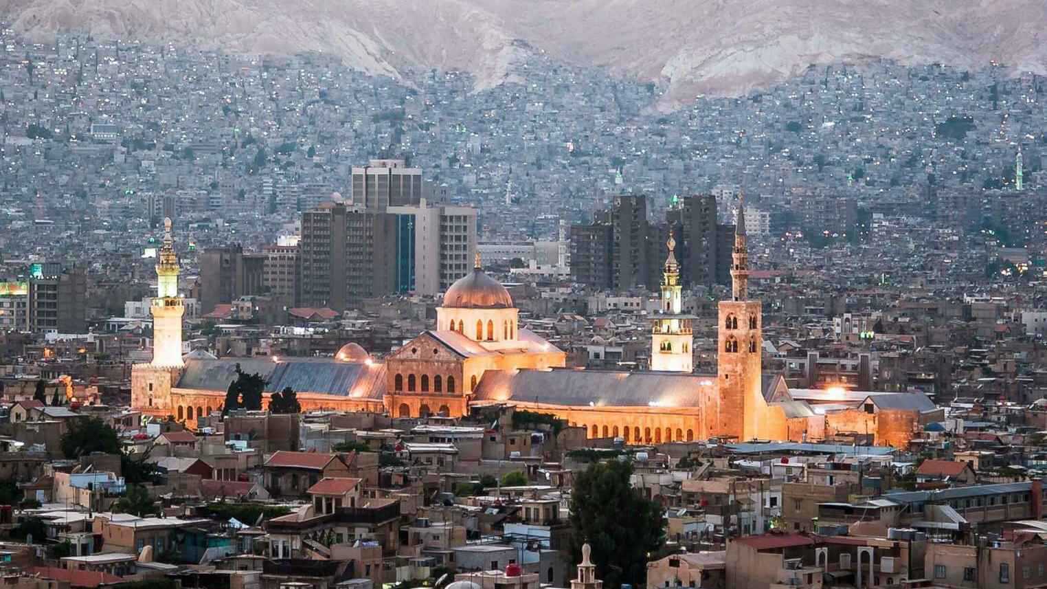 استياء إثر اعتداء مسؤول في "محروقات دمشق" على عامل (فيديو)