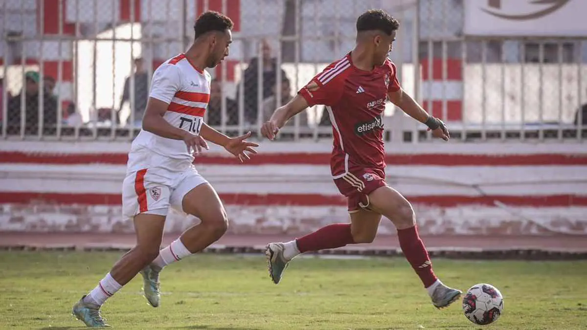 خاص - بقيادة والده الزملكاوي.. خطة الزمالك لخطف مهاجم الأهلي الهداف