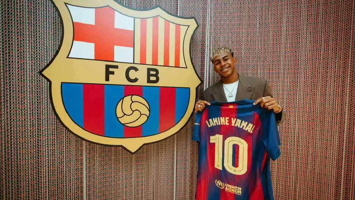 لامين يامال يدفع برشلونة لطلب "أموال أكثر"