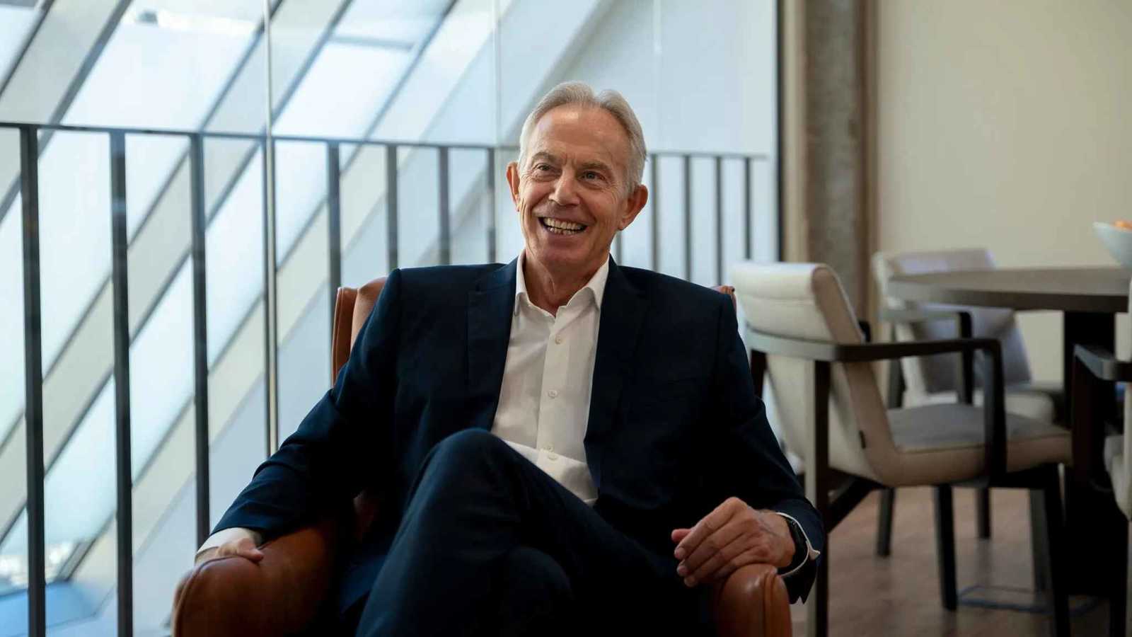 "فاينانشال تايمز": بلير قد يتولى رئاسة مجلس إشرافي لـ"السلطة الانتقالية" في غزة