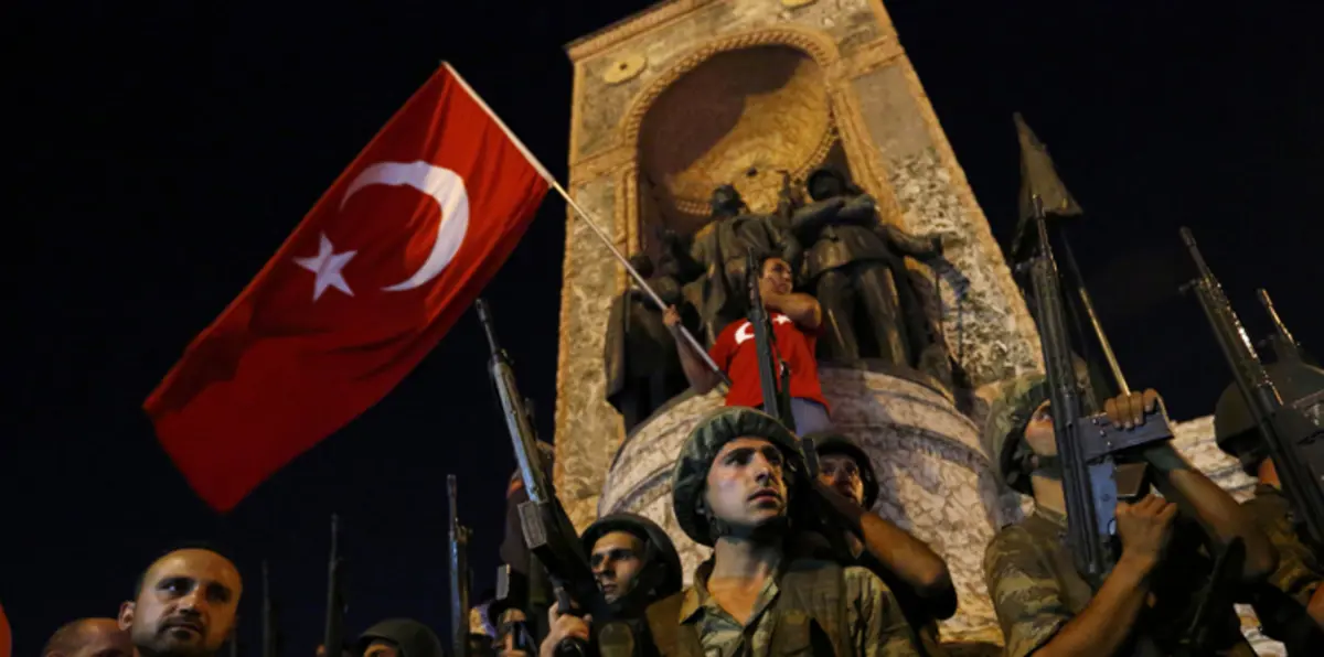 الإعلام العربي وتركيا.. العرس هناك واللطم هنا