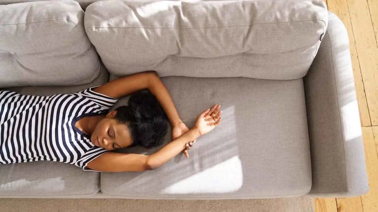 "ارفع ذراعك".. حيلة بسيطة تساعد على تهدئة الأعصاب