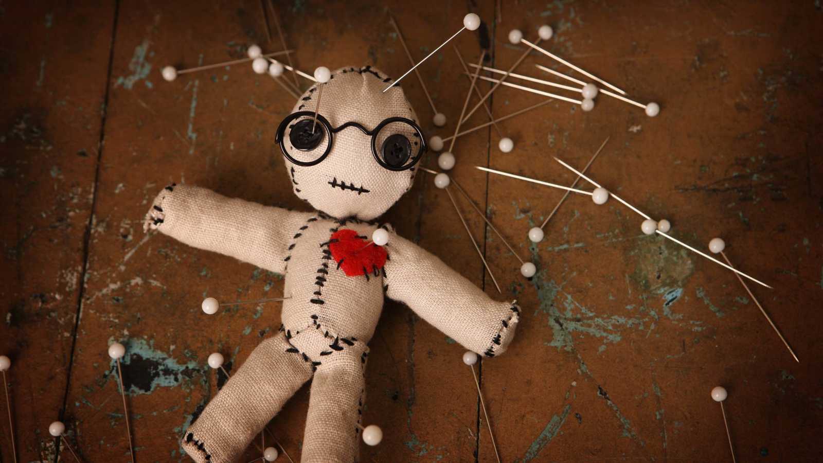 "جريمة مأساوية".. إدانة رجل قتل زوجته بسبب سحر "الفودو"