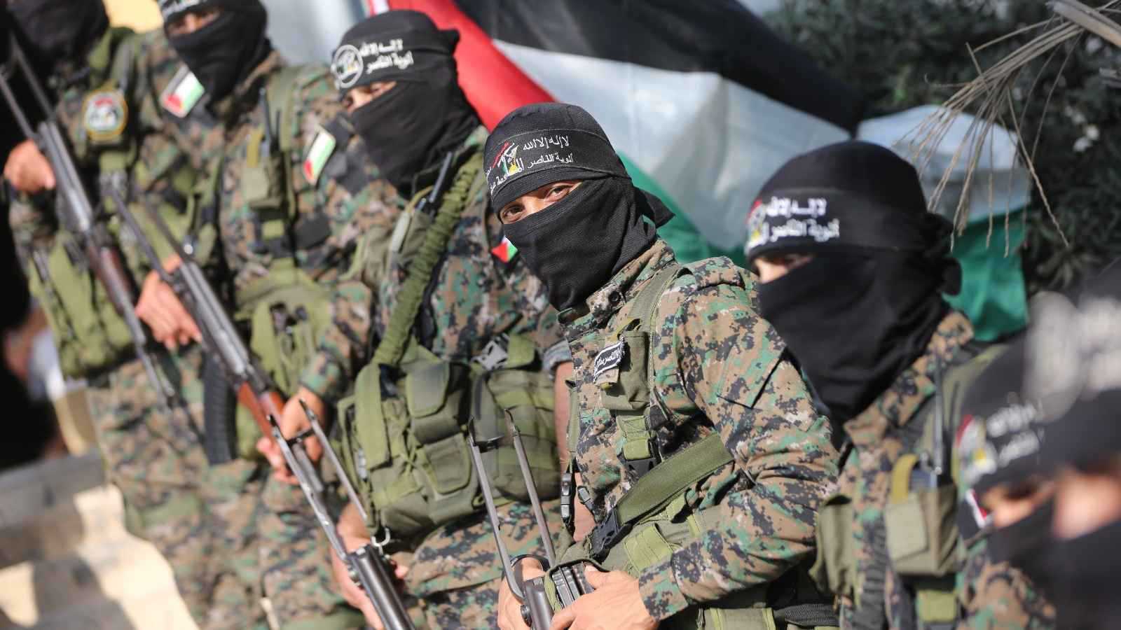 عناصر من لجان المقاومة الشعبية في غزة