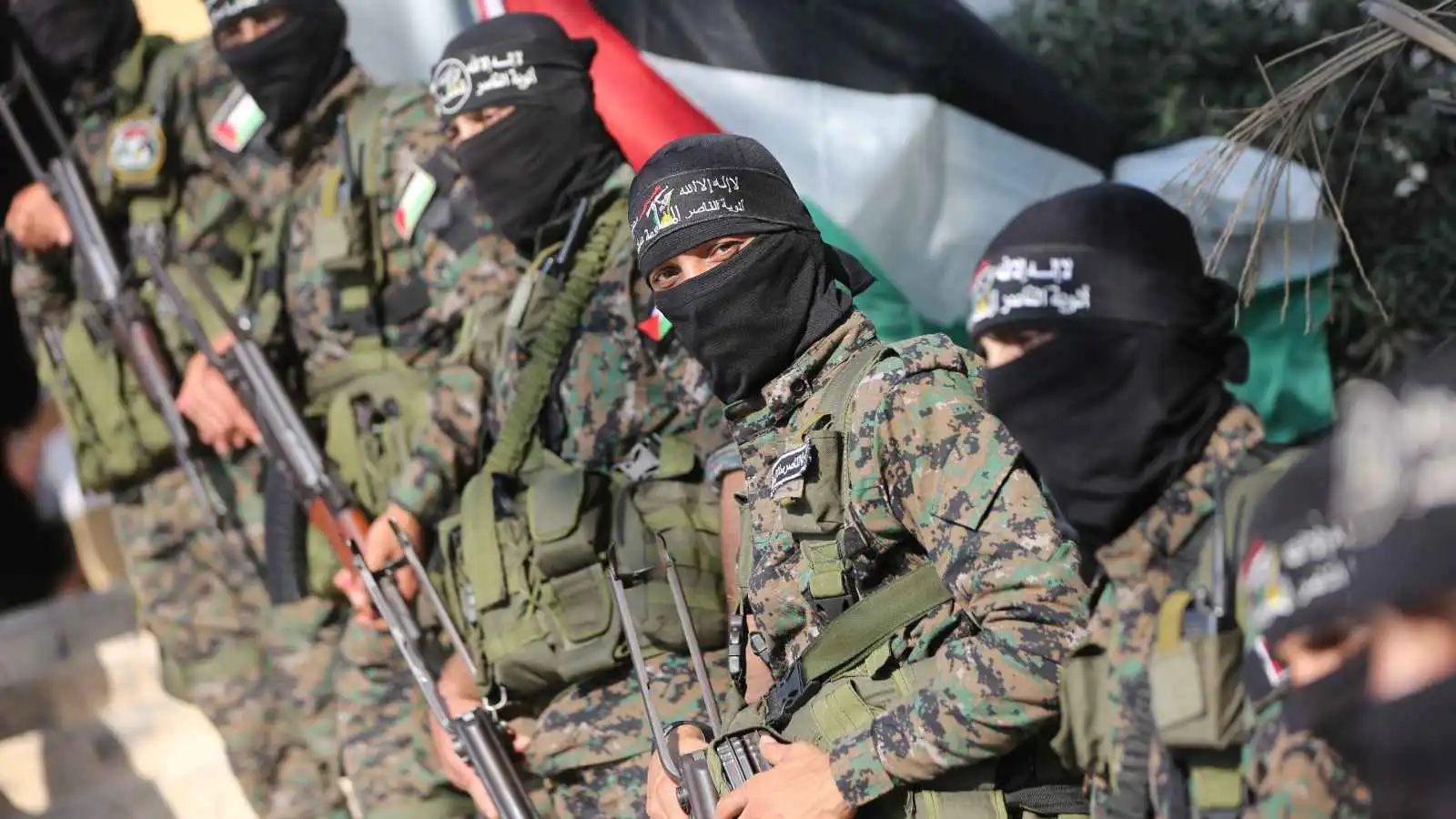 عناصر من لجان المقاومة الشعبية في غزة