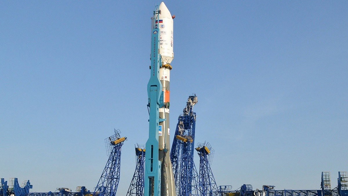 "مزن سات".. إطلاق أول قمر اصطناعي إماراتي نانومتري للأغراض البيئية (فيديو)