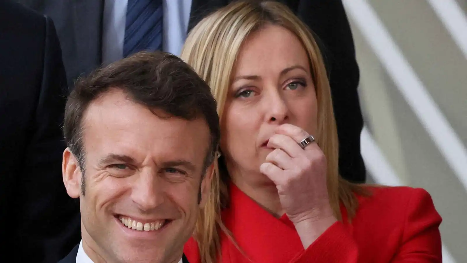 مقتل ناشط يميني في فرنسا يفاقم التوتر بين ميلوني وماكرون