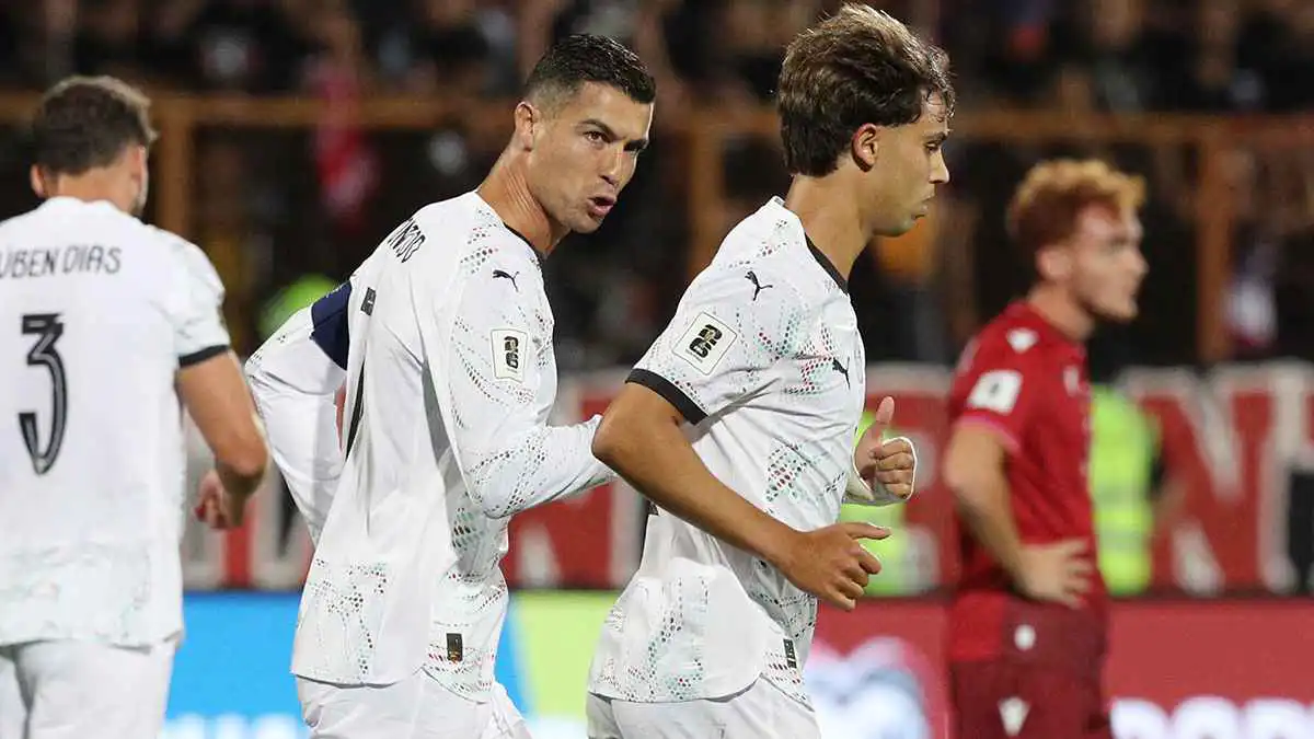 استدعاء رونالدو وفيليكس لقائمة منتخب البرتغال.. واستبعاد نجم الهلال