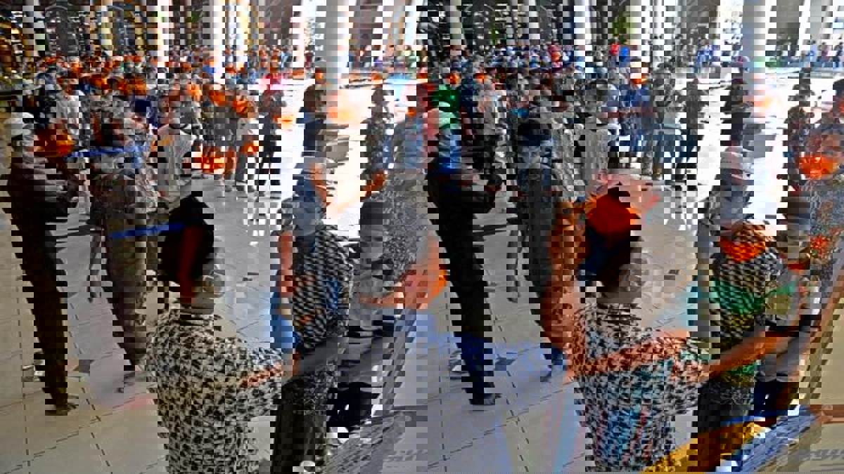 مسلمو إندونيسيا منقسمون حول صلاة الجمعة وسط مخاوف كورونا