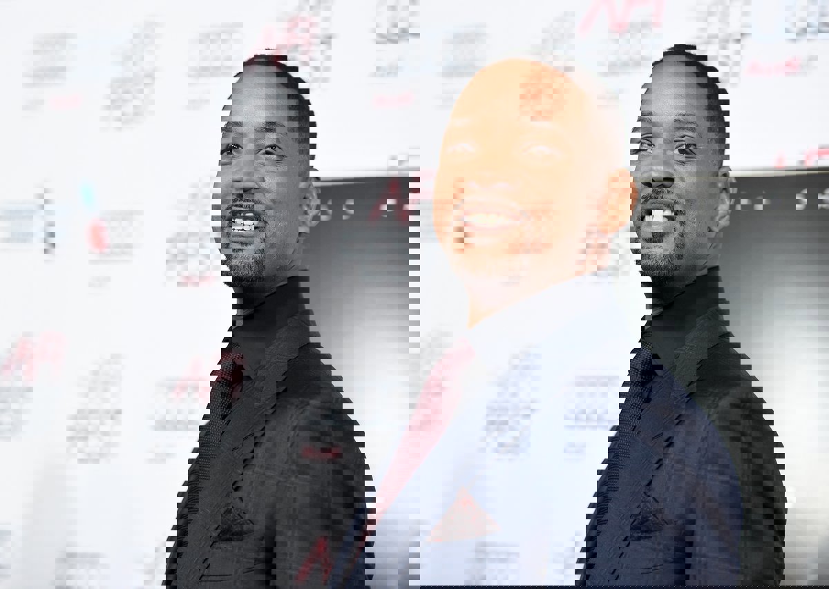 بعد انقطاع سنوات.. ويل سميث يفاجئ جمهوره بأغنية