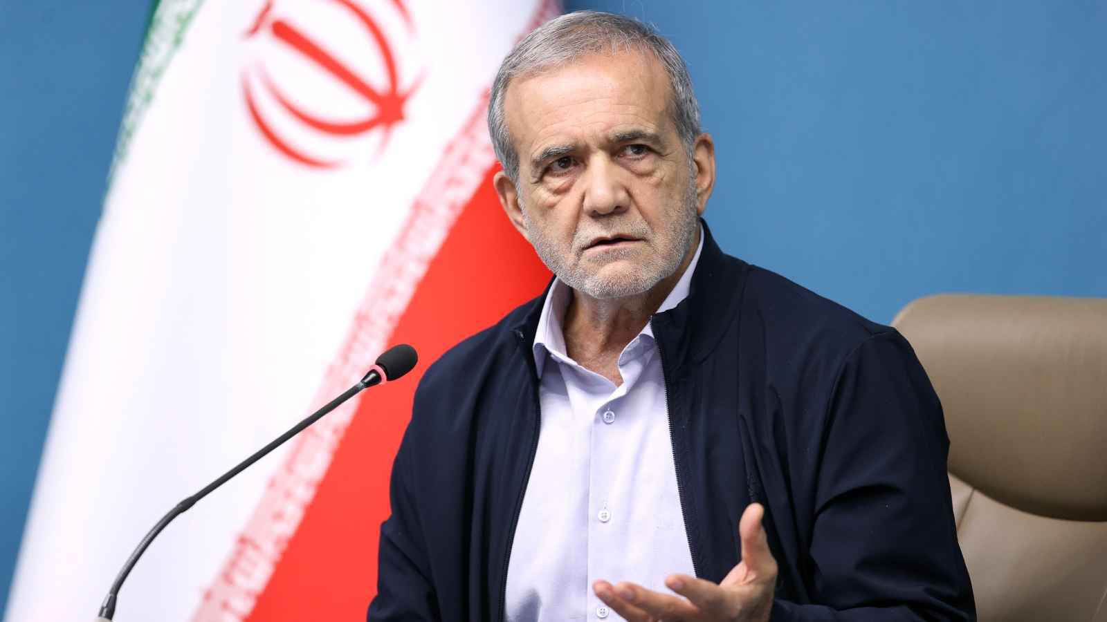 الرئيس الإيراني: نؤمن بالمفاوضات ولا نريد الحرب