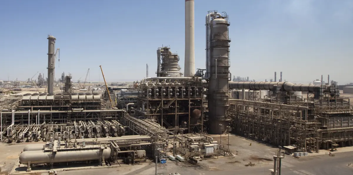 ما هي حقيقة استهداف الحوثيين مصافي تكرير النفط في ينبع السعودية؟