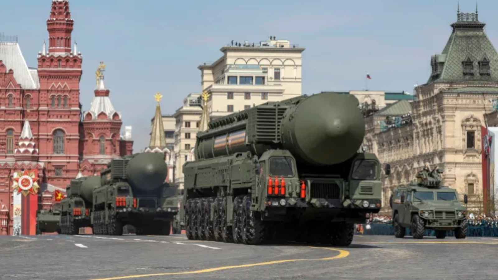 "فايننشال تايمز": روسيا طورت خططًا لاستهداف اليابان وكوريا الجنوبية