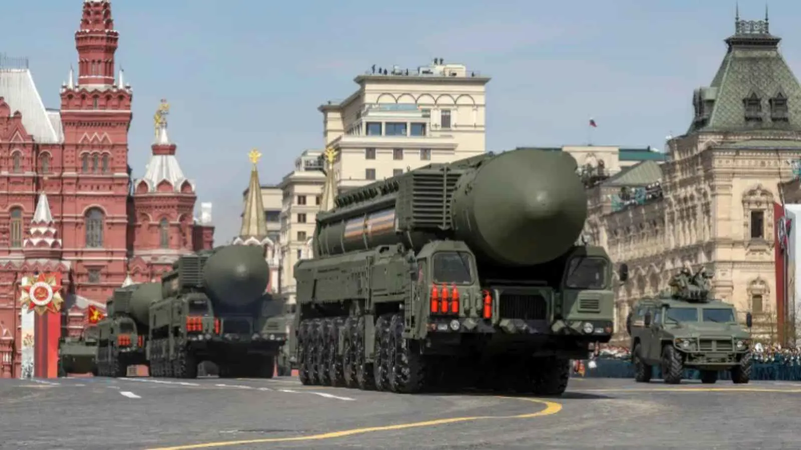 "فايننشال تايمز": روسيا طورت خططًا لاستهداف اليابان وكوريا الجنوبية