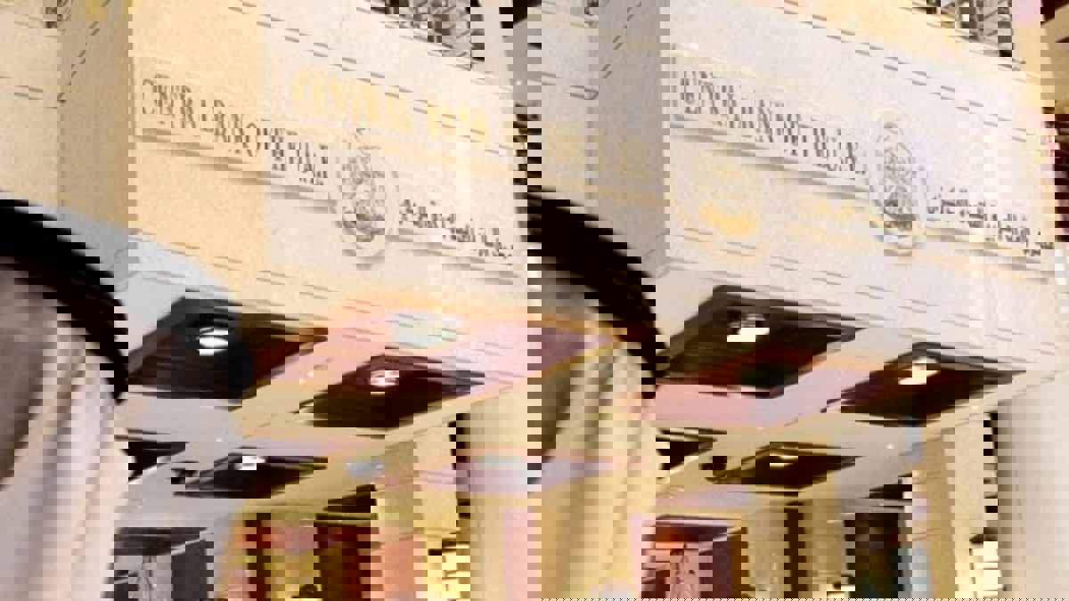 "مركزي الإمارات" يتوقع نمو الناتج الحقيقي 2.4 % في 2019‎