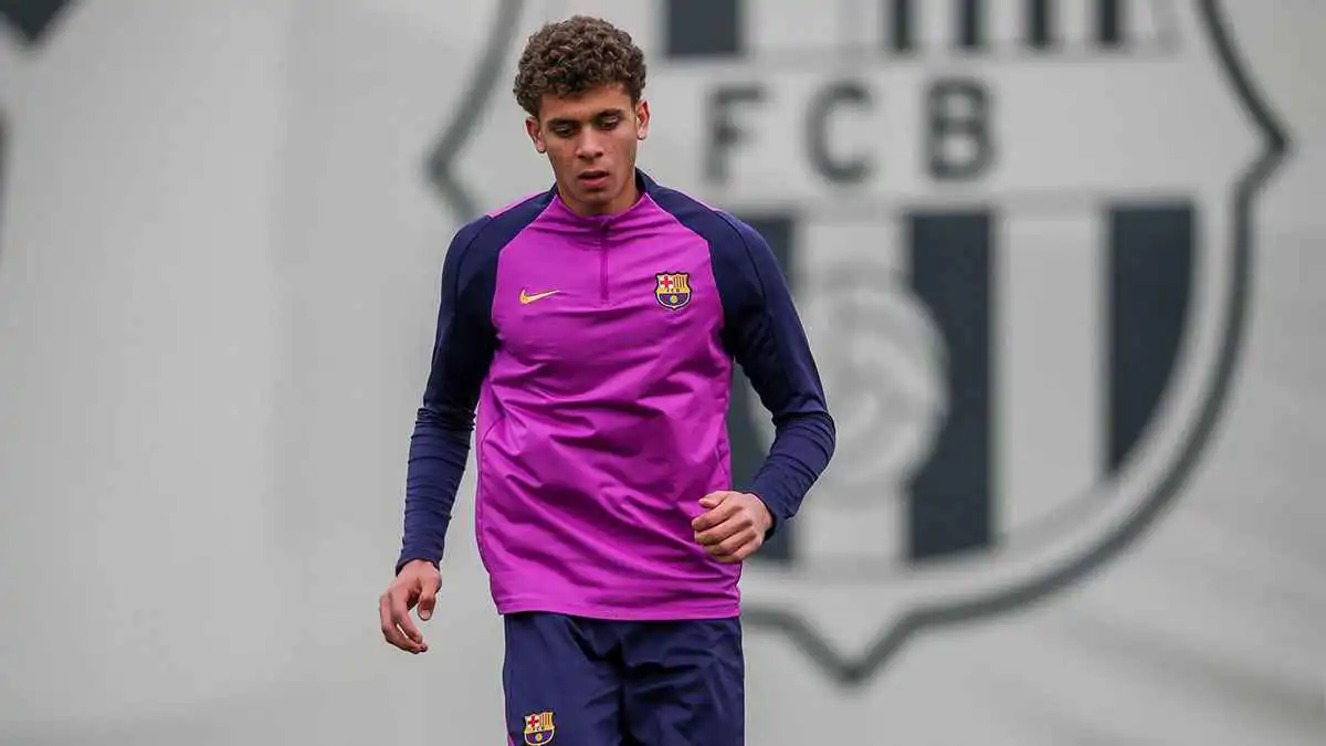 بعد خسارة أول لقب.. 5 شروط لنجاح حمزة عبد الكريم مع برشلونة