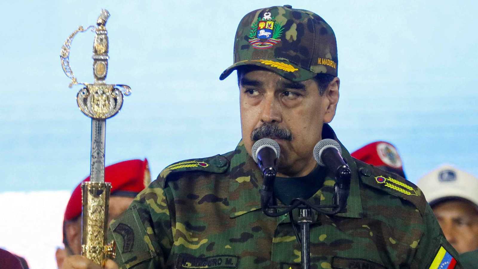 دون إطلاق رصاصة واحدة.. إستراتيجية ترامب "غير العسكرية" لإسقاط مادورو