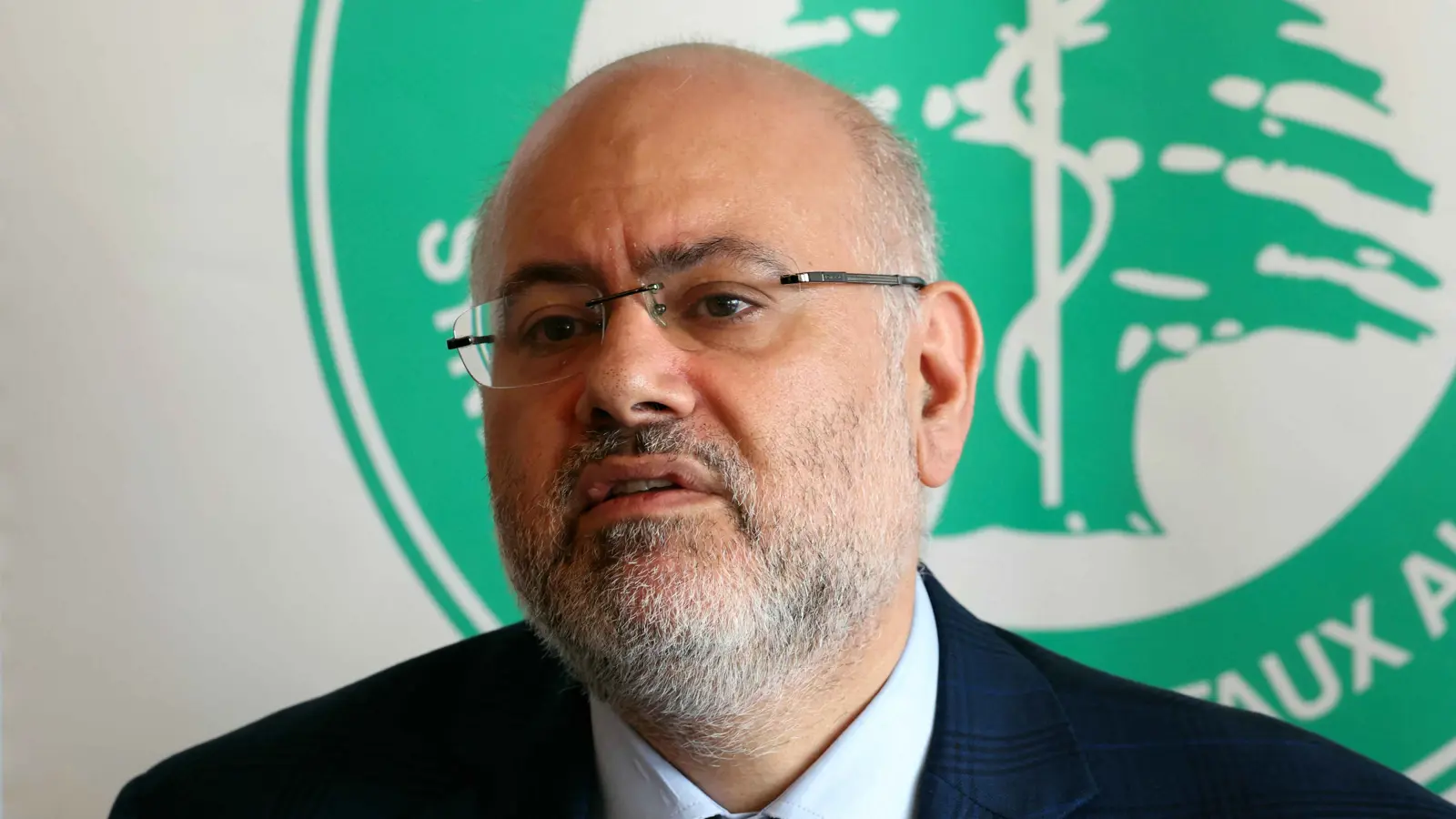 وزير الصحة اللبناني: 1974 قتيلاً.. ولا أسلحة في المستشفيات