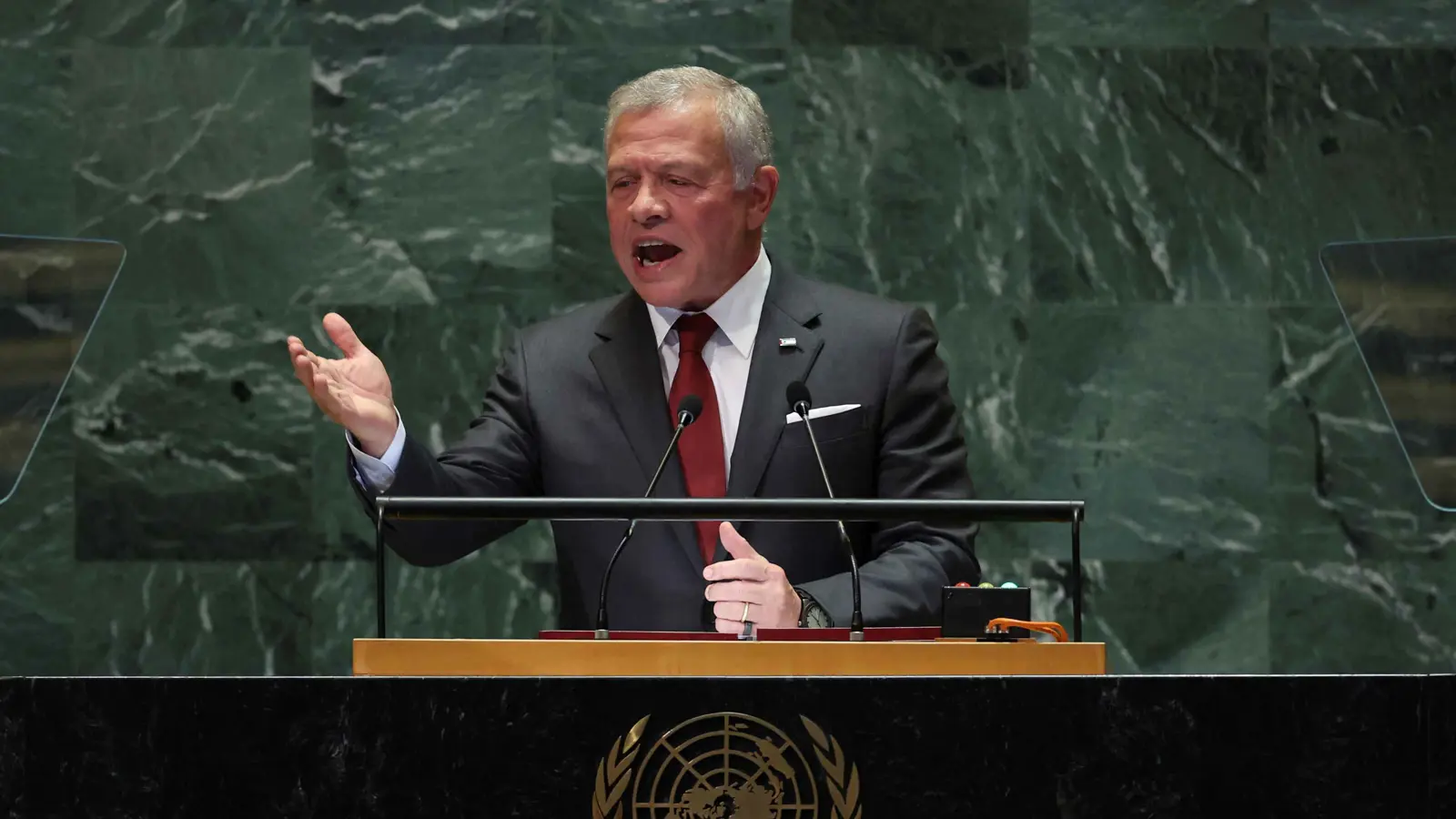 العاهل الأردني: لن نكون ساحة للصراعات الإقليمية