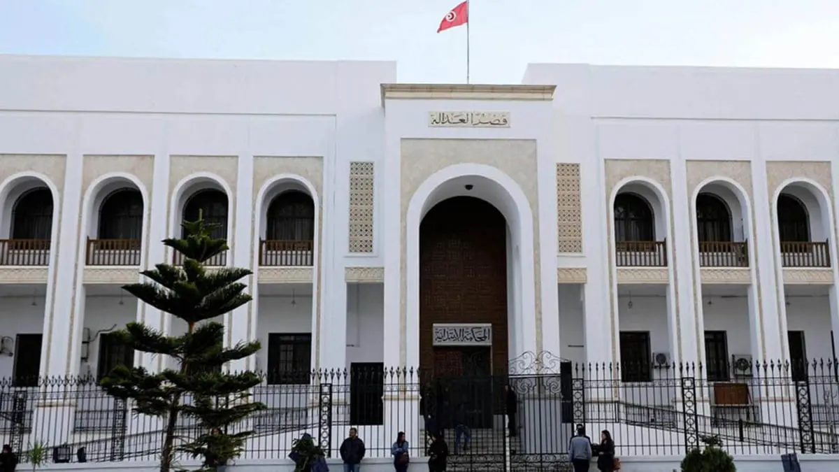 تونس.. منظمات حقوقية تندد بقرار سعيّد إعفاء 57 قاضيا