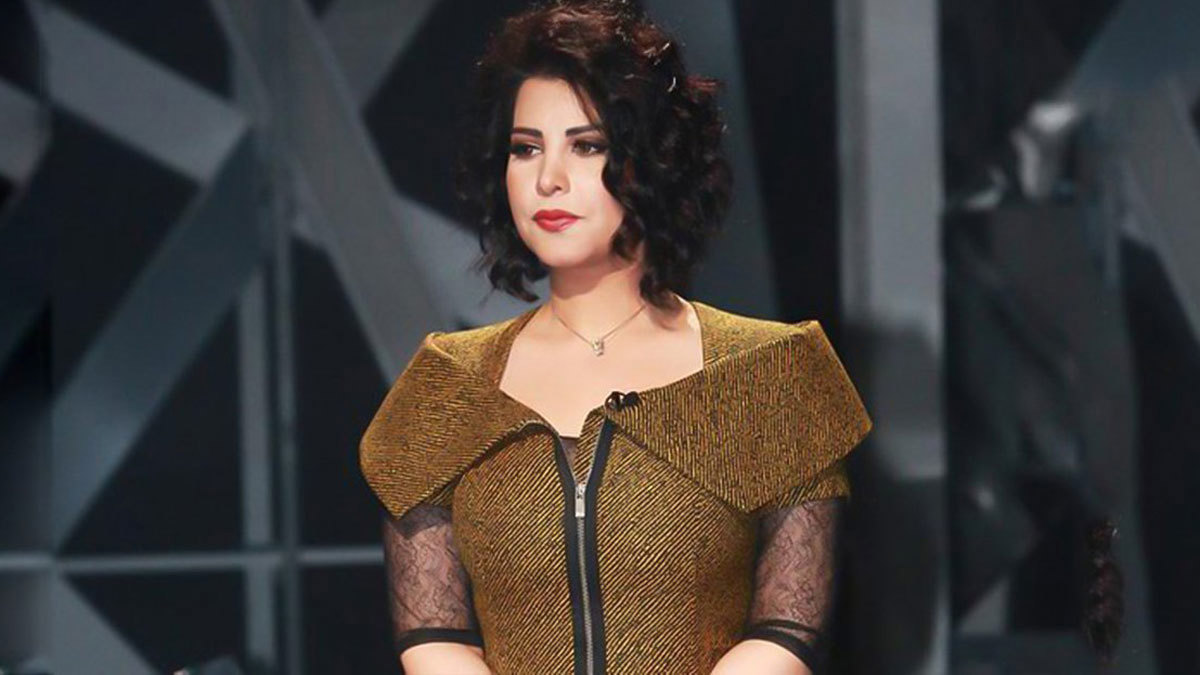 شمس الكويتية بإطلالة مع "روب الحمام" 