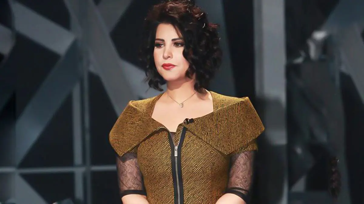 شمس الكويتية بإطلالة مع "روب الحمام" 