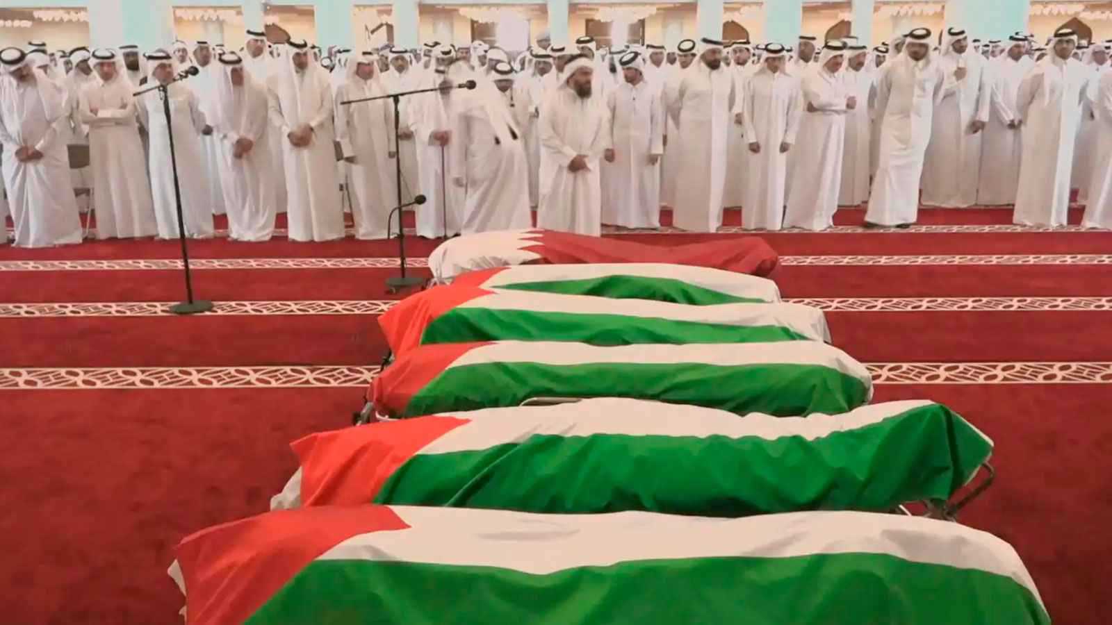 غياب أبرز قادة "حماس" عن تشييع ضحاياها في هجوم الدوحة (فيديو وصور)