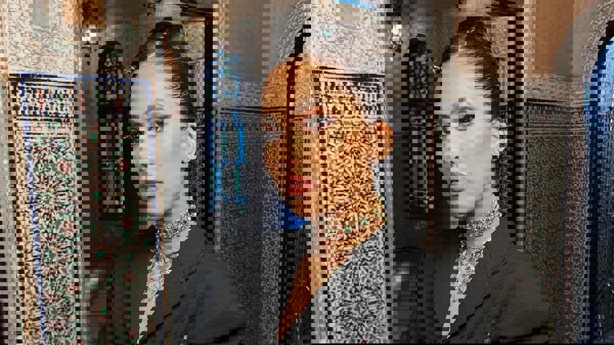 منال بنشليخة تثير جدلًا حول "تقليد" الآخرين لها 