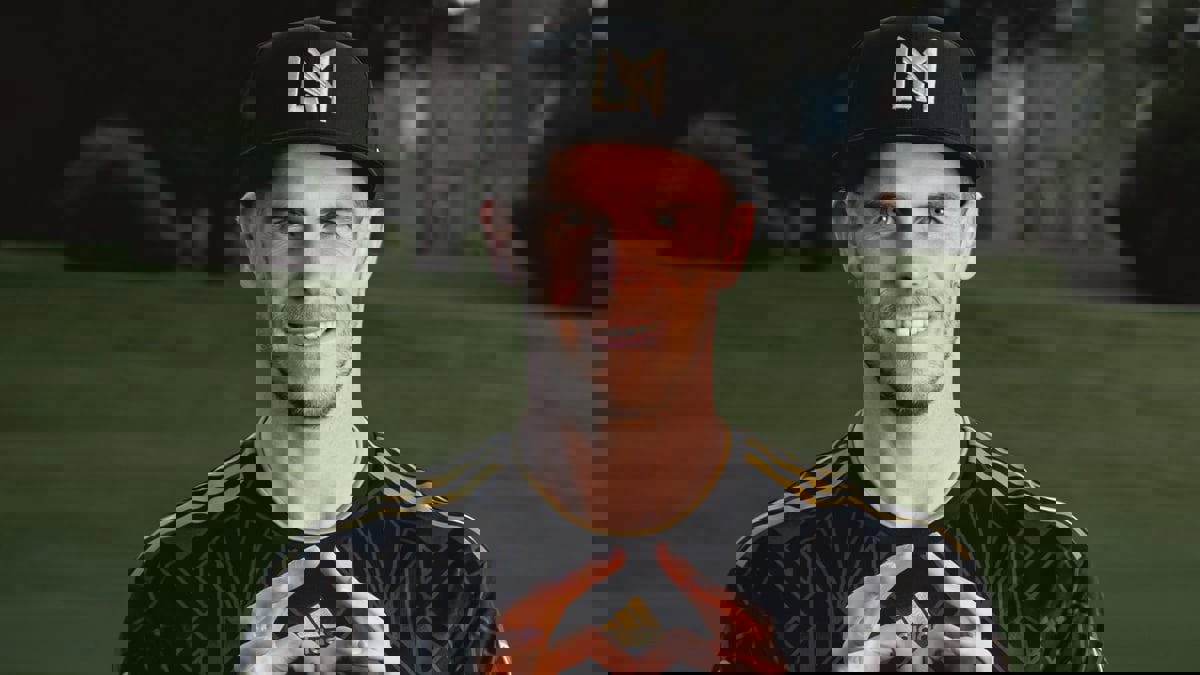 لماذا دفع لوس أنجلوس تعويضا لنادي ديفيد بيكهام بعد التعاقد مع غاريث بيل؟