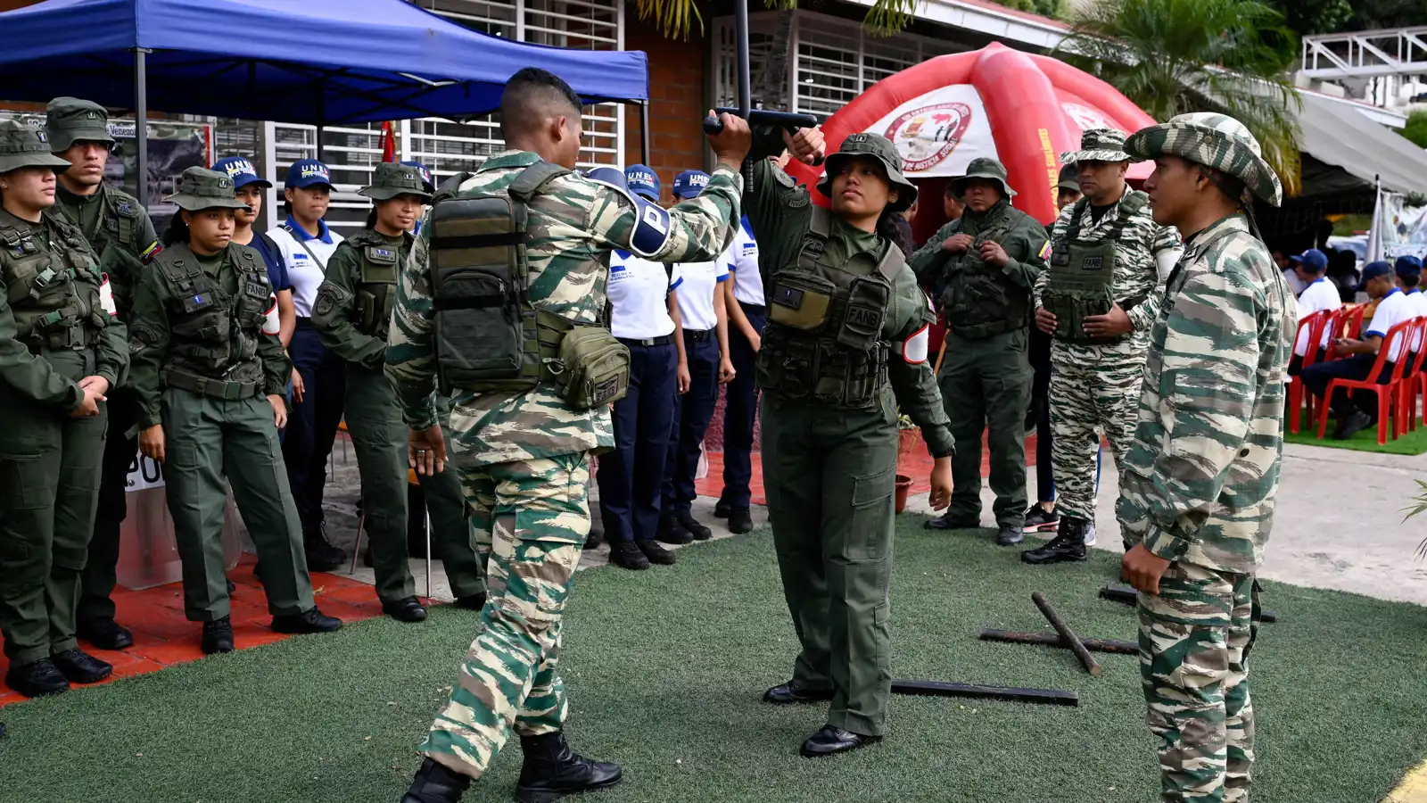 منظمة حقوقية تؤكد الإفراج عن 139 سجيناً سياسياً في فنزويلا