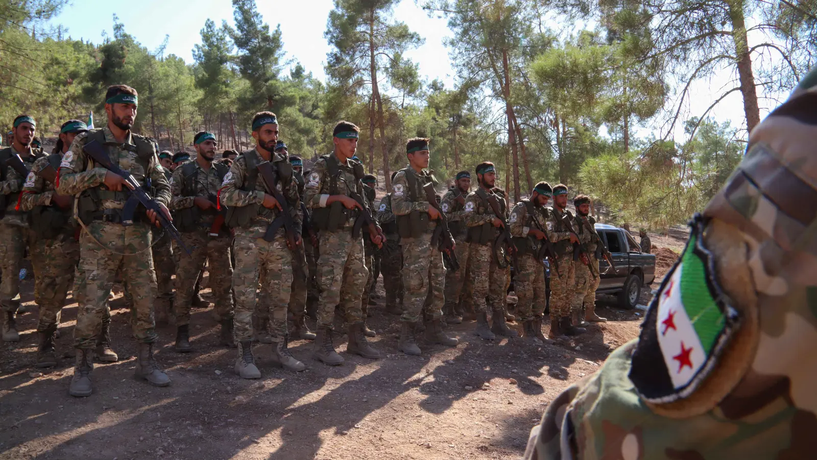 الشرع يكشف عدد المتطوعين في الجيش السوري بعد سقوط الأسد