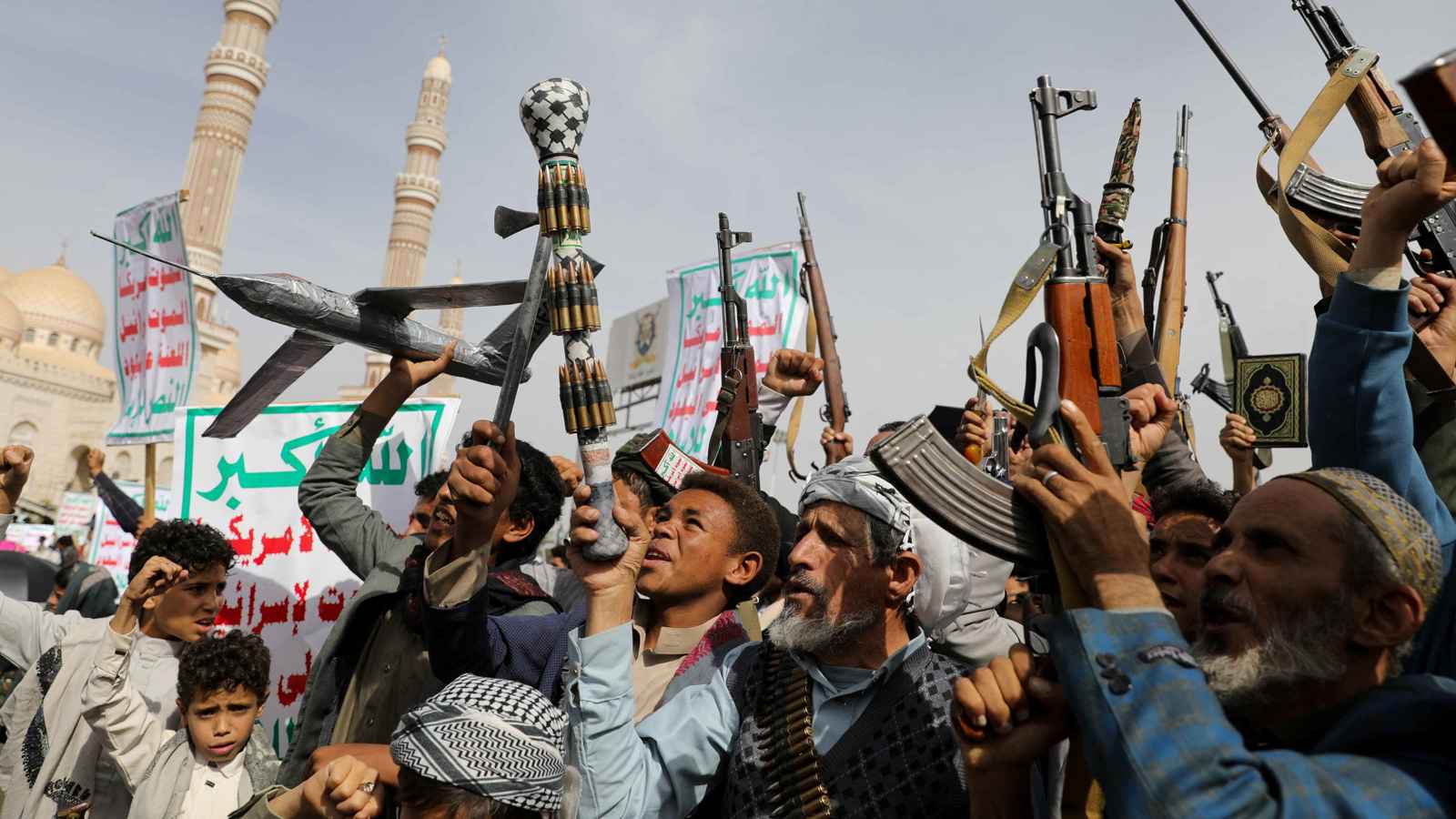 إعلام عبري: الحوثيون يبلغون حماس بتجميد الهجمات على إسرائيل