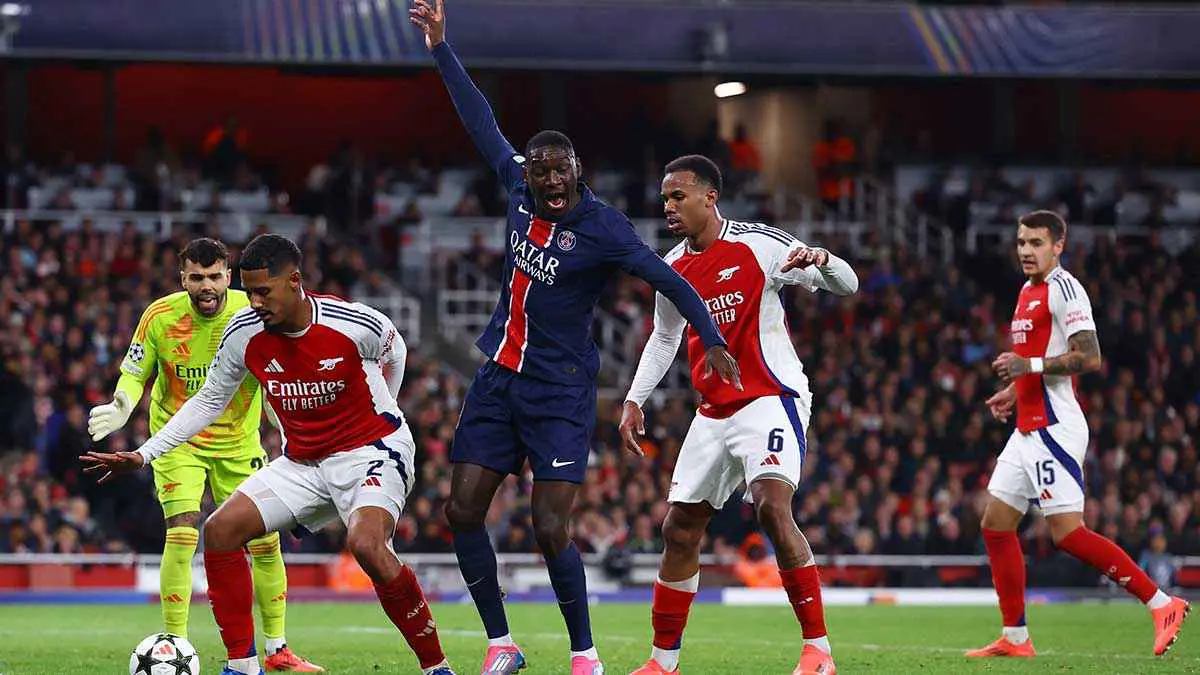 آرسنال يقتنص فوزًا ثمينًا على حساب باريس سان جيرمان في دوري أبطال أوروبا